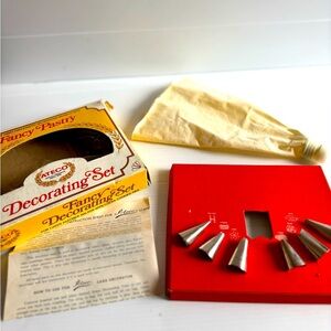 Vtg Ateco Fancy Cake Pastry 6-Designs Professional Decorating Set with Flex Bag